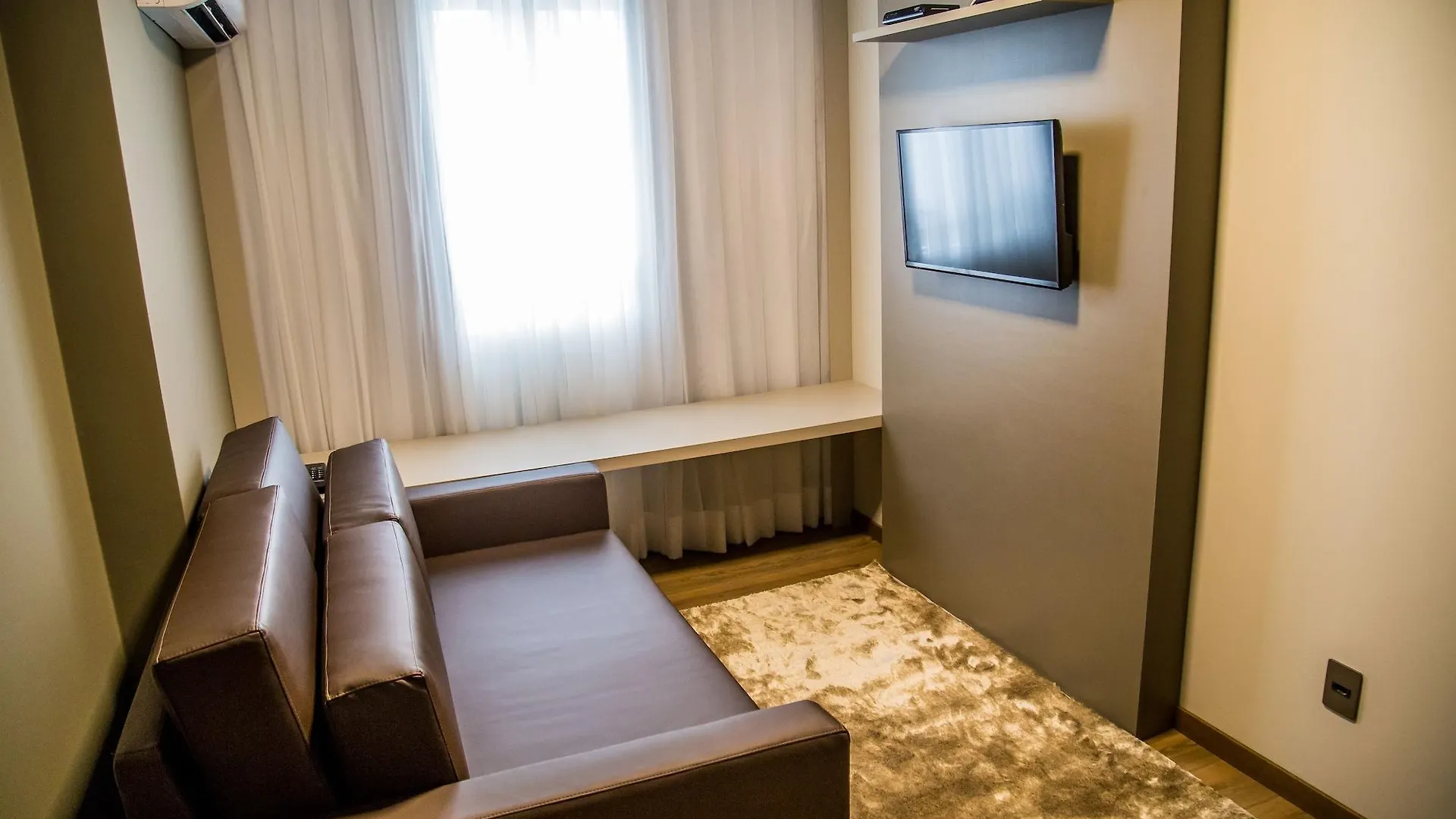 Tri Hotel Premium Criciuma 4*, קריסיומה ברזיל