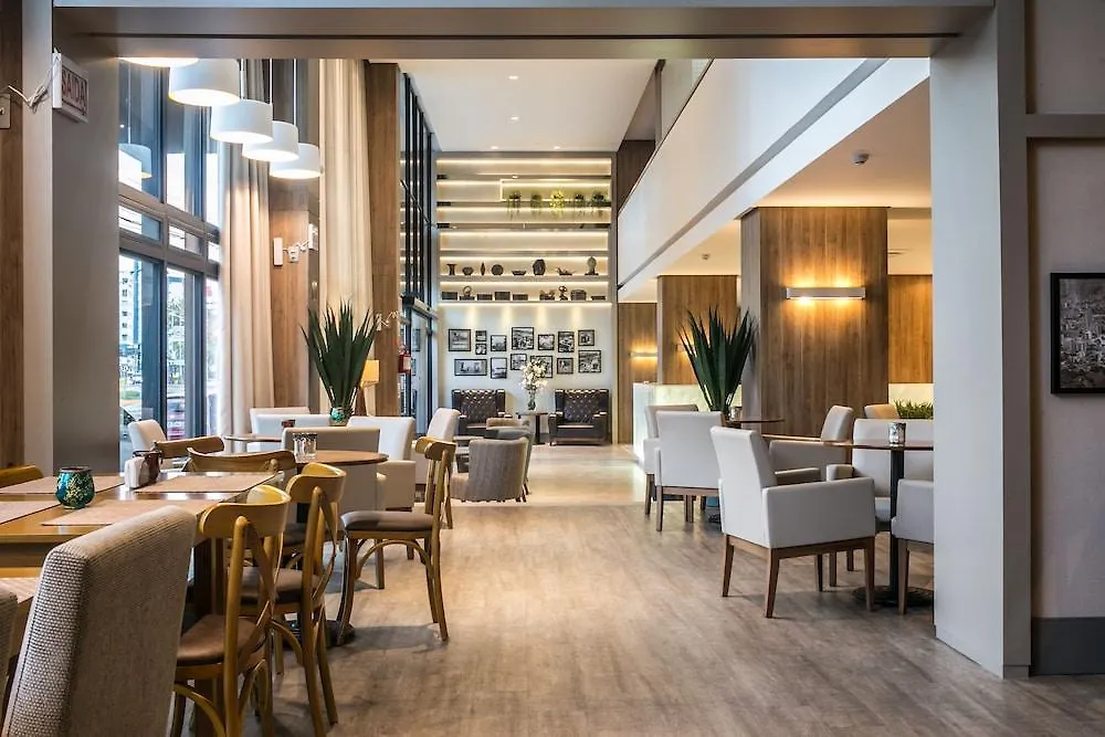 ****  Tri Hotel Premium Criciuma ברזיל