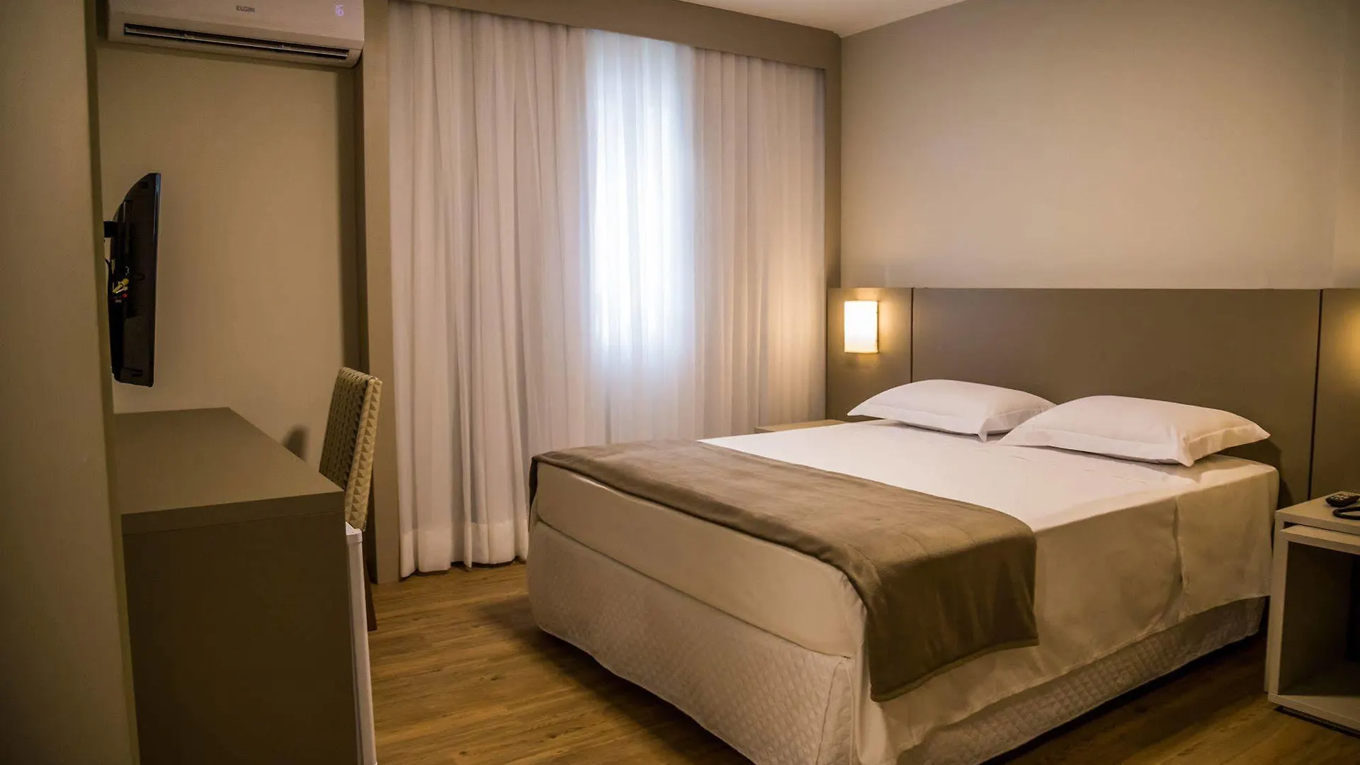 Tri Hotel Premium Criciuma קריסיומה