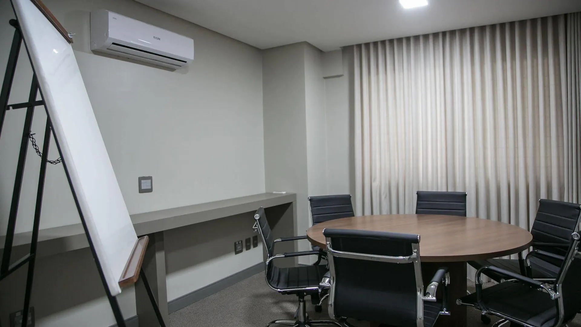 Tri Hotel Premium Criciuma 4*, קריסיומה